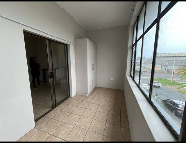 2 BEDROOM APARTMENT TO LET IN GLENWOOD